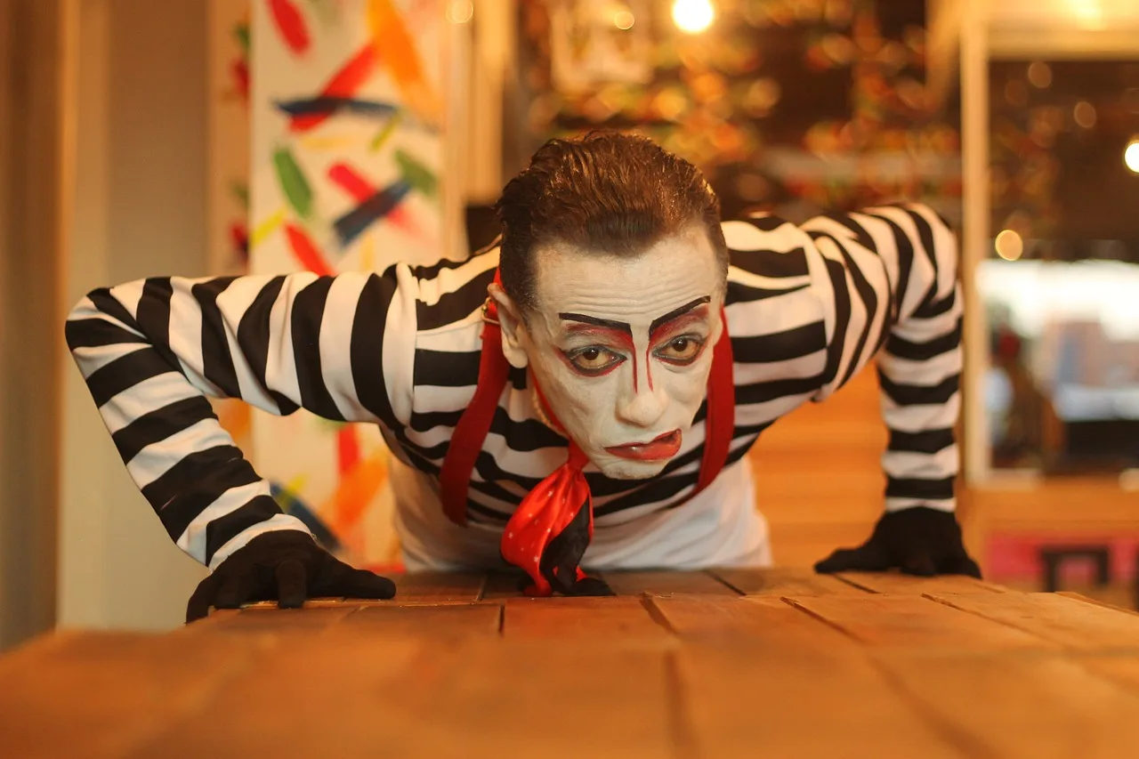 mime, clown, circus, make-up, expression, expensive, person, actor, men, comedy, gesture, comedian, pantomime, mime, mime, circus, comedy, comedy, comedy, comedy, comedy. 4 things that change when an actor joins a union