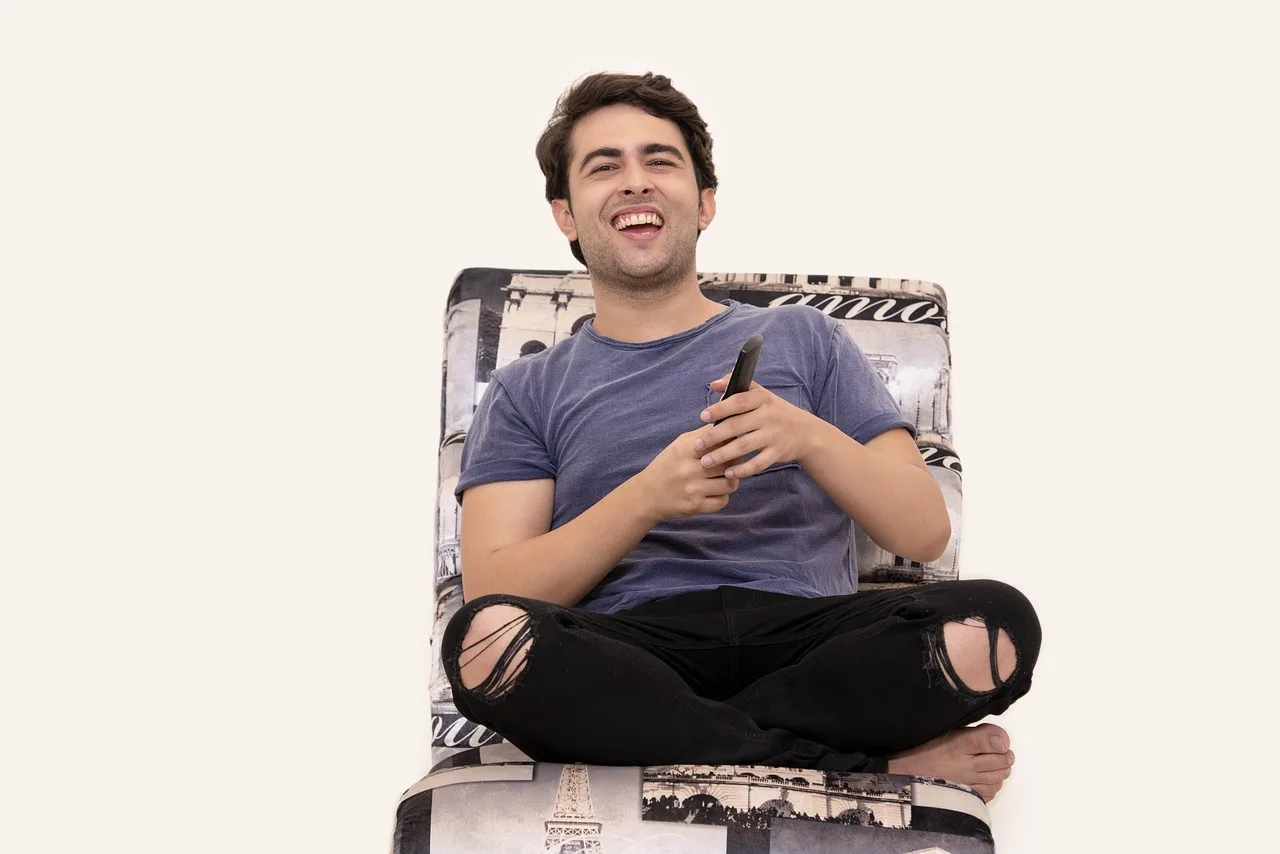 laughing, tv, fun, producer, actor, human, celebrity, joy, laugh, laugh-in, hollywood, television, movies, cinema, comedy, blue, singer, voltage, colorful, chair, sofa, indian, boy, laughing, actor, laugh, comedy, comedy, comedy, comedy, comedy, singer. What a television ranking measures depends on whose numbers you trust